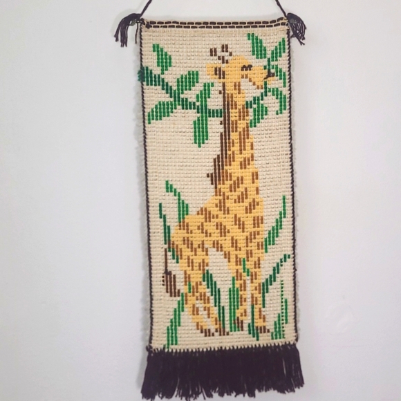 Giraffe Latch Hook Handmade in USA Vintage Brass hanger Yellow Brown Green EUC - Picture 6 of 7